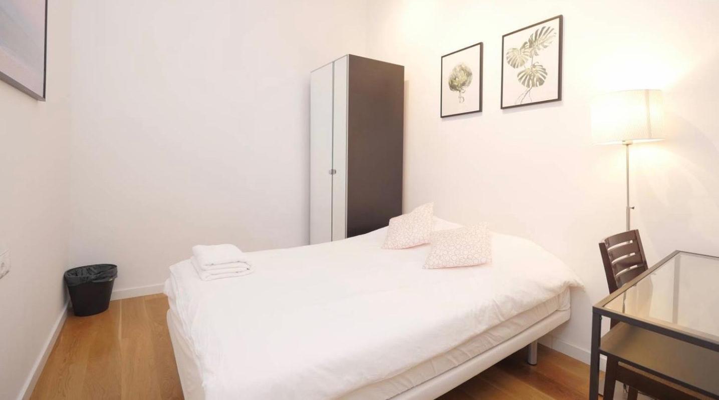 Comfy Cathedral Apartment *